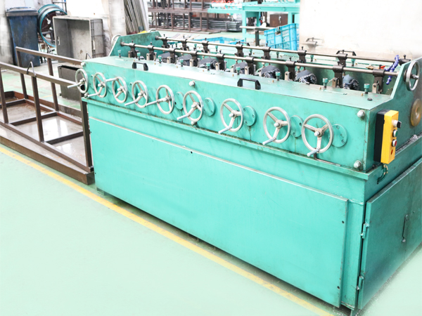 生產(chǎn)設(shè)備